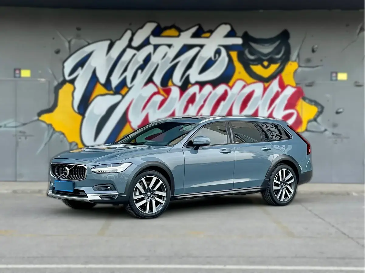 2021 Volvo V90 2.0T 250HP L4 8AT