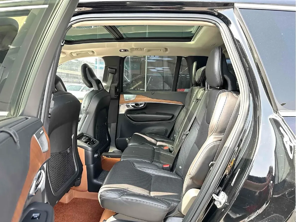 2016 Volvo XC90 PHEV 2.0T 320HP L4 8AT PHEV 9.2KWH,autocango,china used car exporter,china ev exporter,chinese used car exporter,chinese used ev exporter