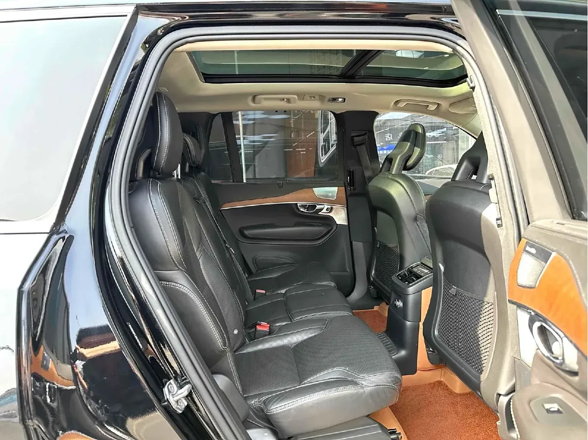 2016 Volvo XC90 PHEV 2.0T 320HP L4 8AT PHEV 9.2KWH,autocango,china used car exporter,china ev exporter,chinese used car exporter,chinese used ev exporter