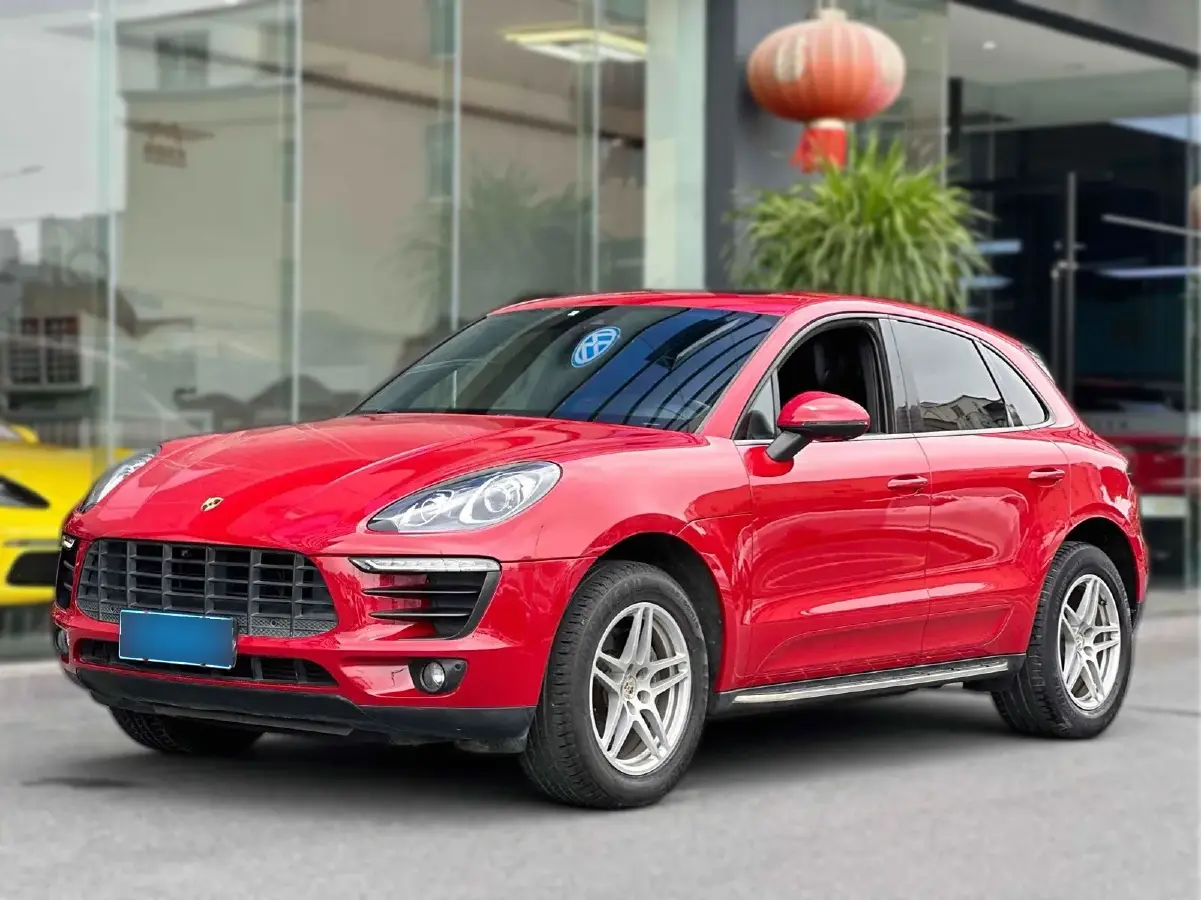 2017 Porsche Macan 2.0T 252HP L4 7DCT