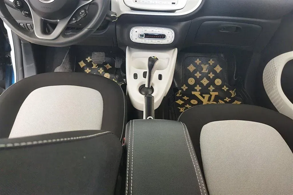 2015 Smart smart fortwo 1.0L 71HP L3 6DCT,autocango,china used car exporter,china ev exporter,chinese used car exporter,chinese used ev exporter