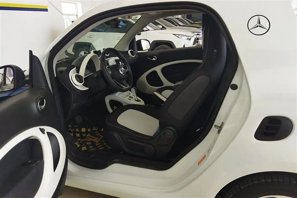 2015 Smart smart fortwo 1.0L 71HP L3 6DCT,autocango,china used car exporter,china ev exporter,chinese used car exporter,chinese used ev exporter