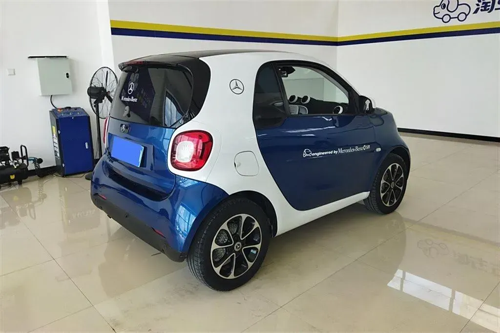 2015 Smart smart fortwo 1.0L 71HP L3 6DCT,autocango,china used car exporter,china ev exporter,chinese used car exporter,chinese used ev exporter