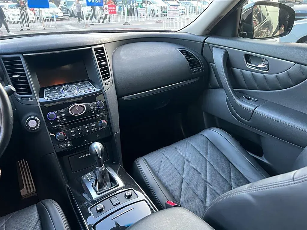 2011 Infiniti FX 3.5L 332HP V6 7AT,autocango,china used car exporter,china ev exporter,chinese used car exporter,chinese used ev exporter