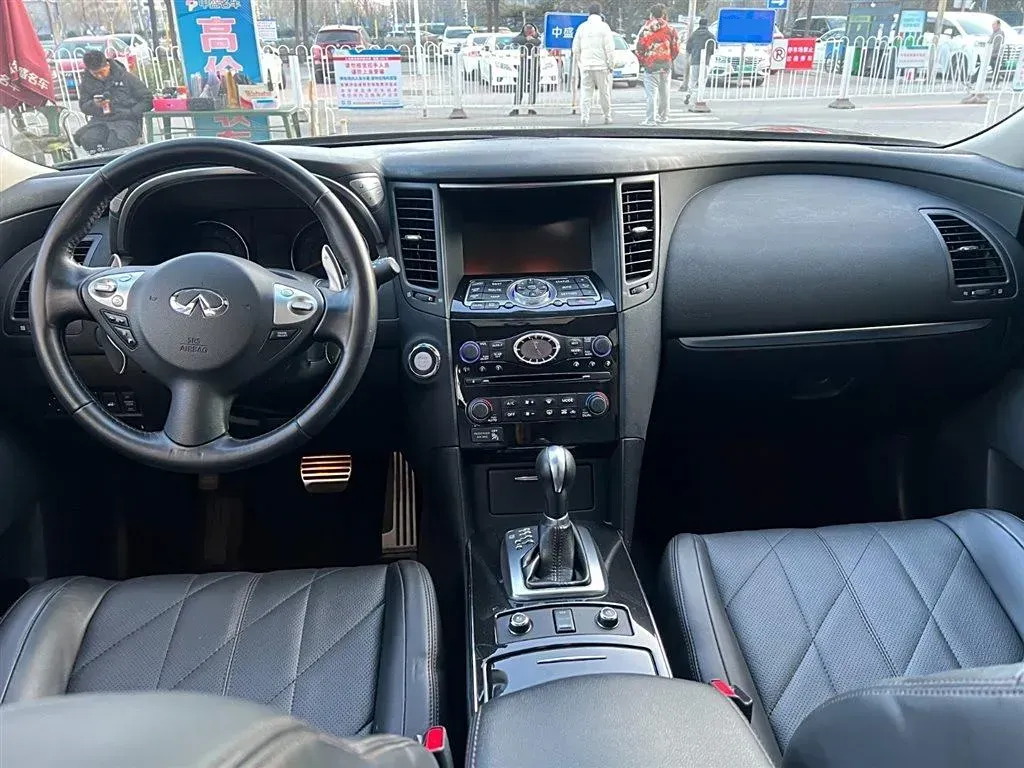 2011 Infiniti FX 3.5L 332HP V6 7AT,autocango,china used car exporter,china ev exporter,chinese used car exporter,chinese used ev exporter