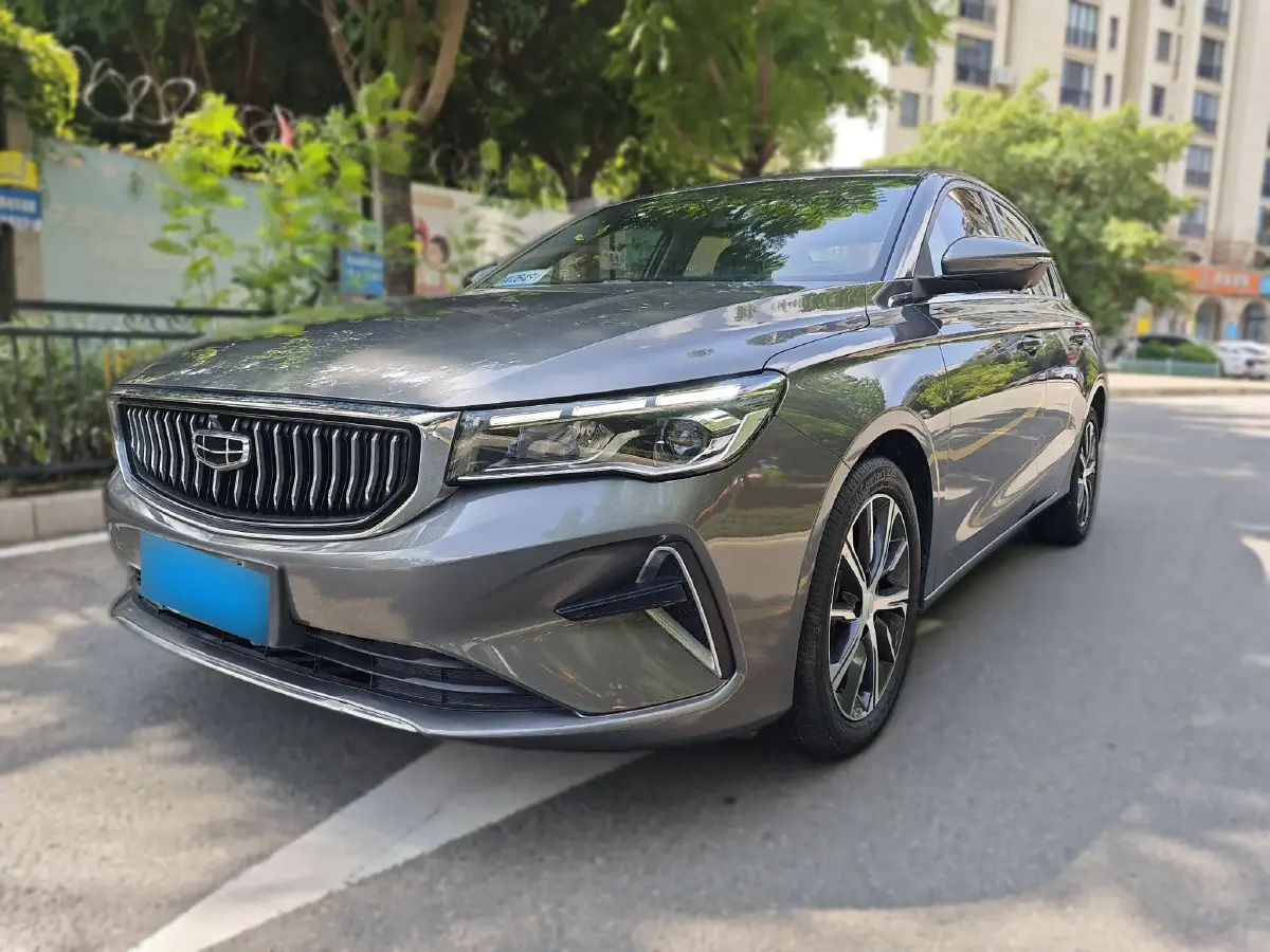 2022 Geely Emgrand 1.5L 114HP L4 CVT