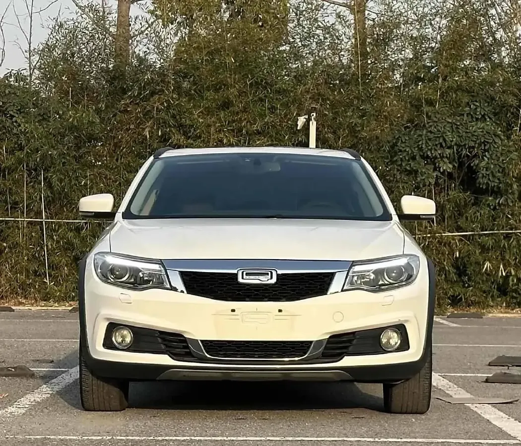 2016 Qoros 3 1.6T 156HP L4 6DCT,autocango,china used car exporter,china ev exporter,chinese used car exporter,chinese used ev exporter