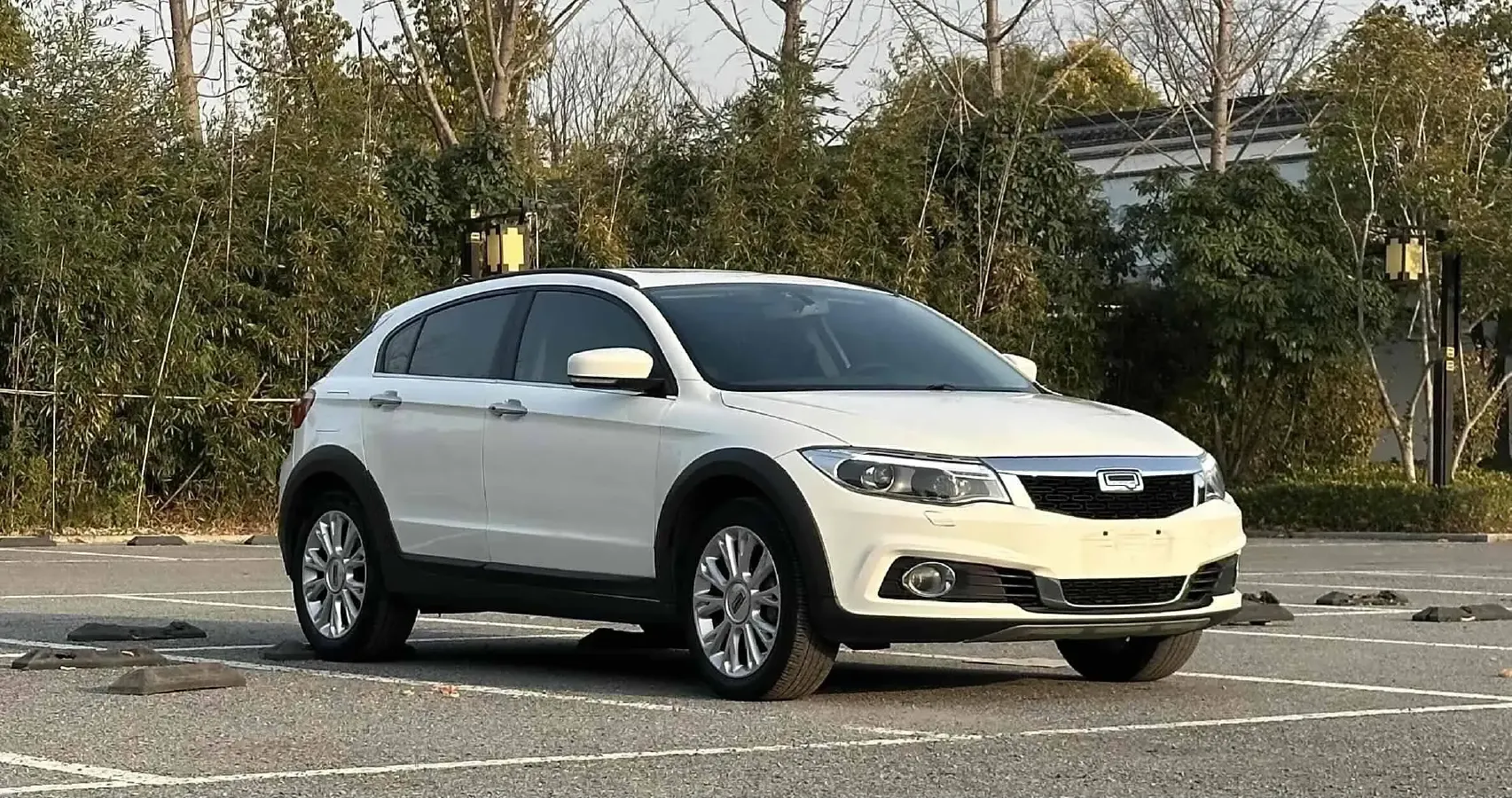 2016 Qoros 3 1.6T 156HP L4 6DCT,autocango,china used car exporter,china ev exporter,chinese used car exporter,chinese used ev exporter