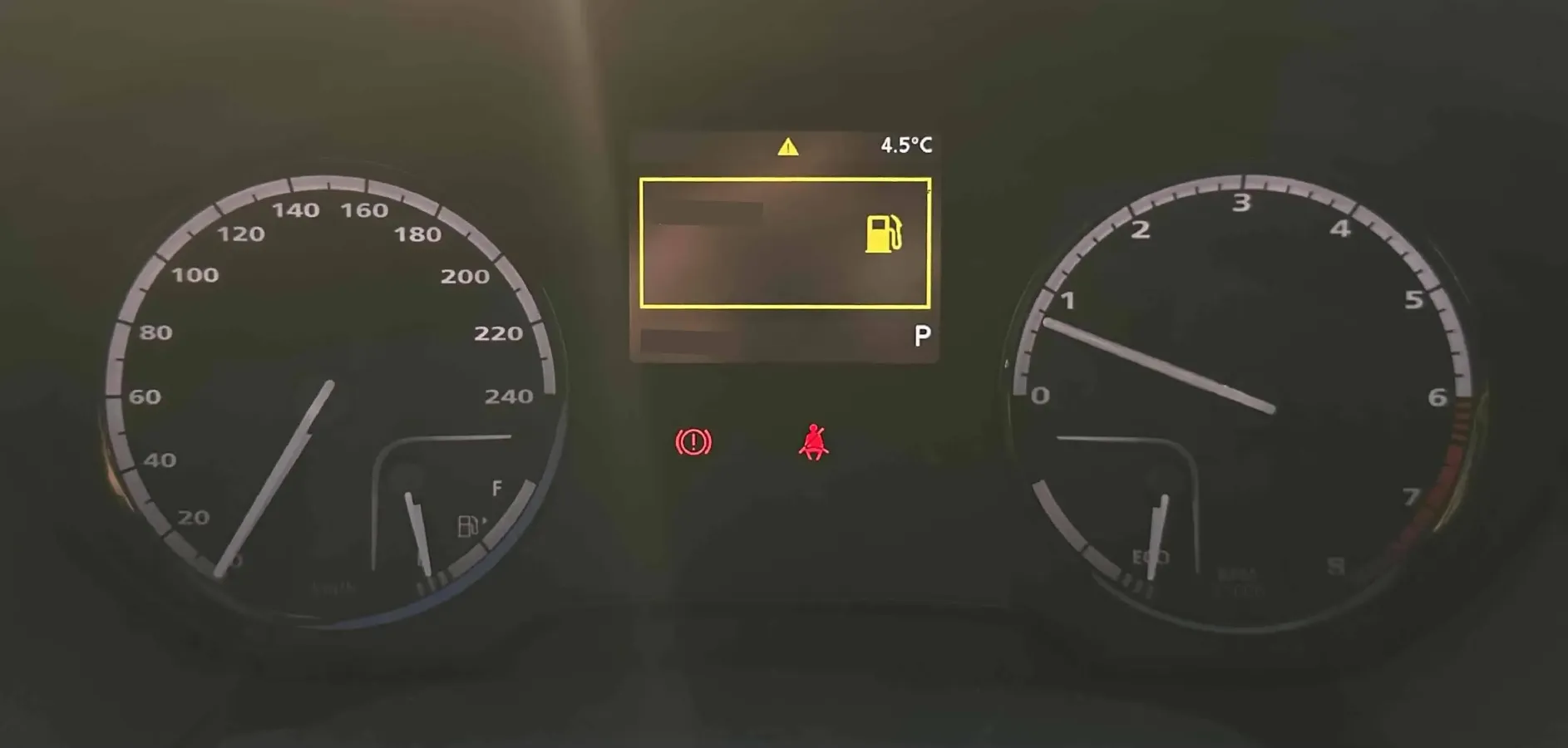 2016 Qoros 3 1.6T 156HP L4 6DCT,autocango,china used car exporter,china ev exporter,chinese used car exporter,chinese used ev exporter