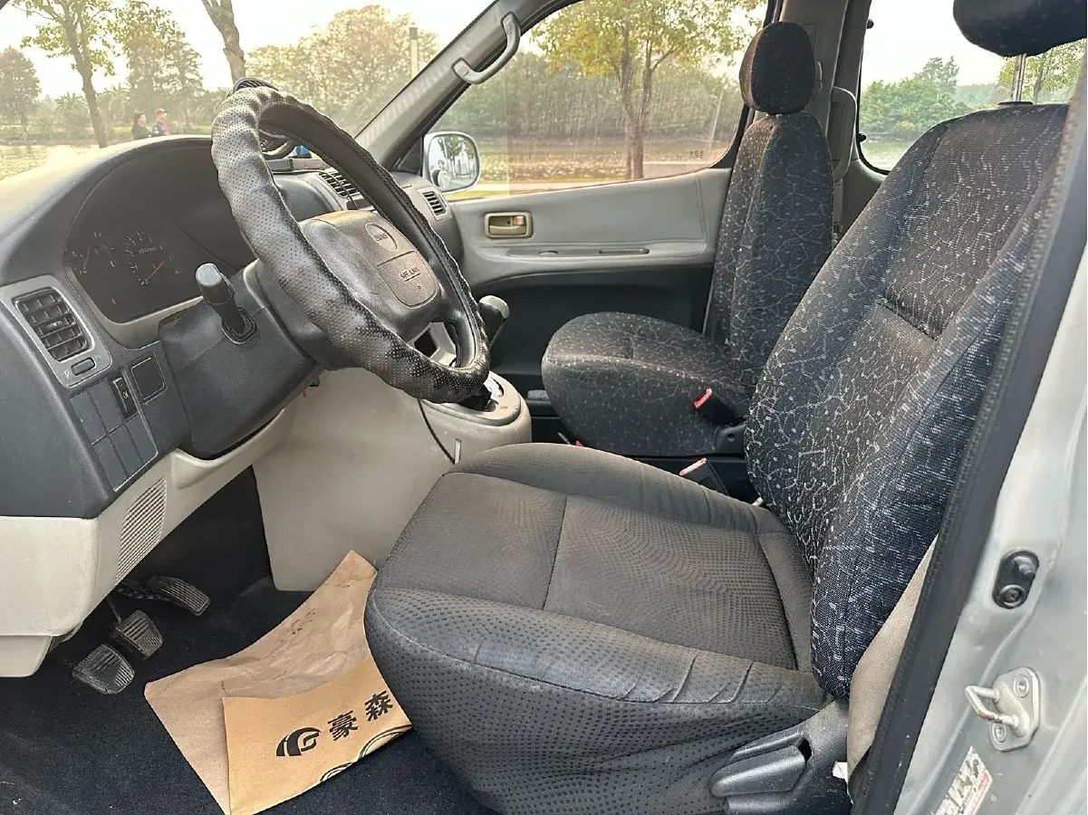 2014 JinBei Grace 2.0L 133HP L4 5MT,autocango,china used car exporter,china ev exporter,chinese used car exporter,chinese used ev exporter