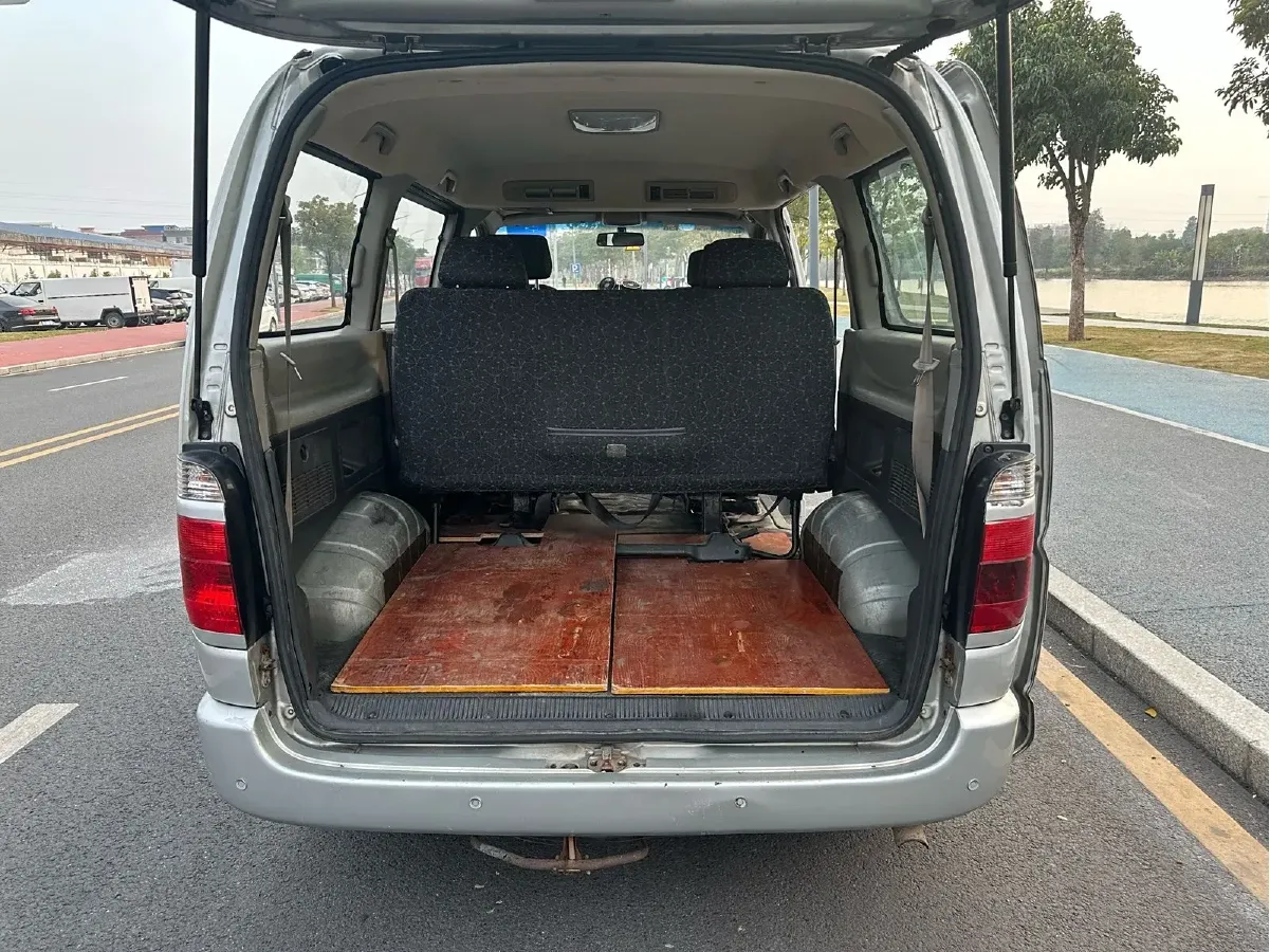 2014 JinBei Grace 2.0L 133HP L4 5MT,autocango,china used car exporter,china ev exporter,chinese used car exporter,chinese used ev exporter