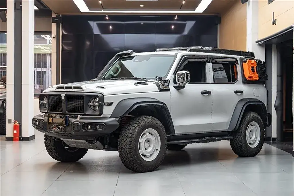 2023 Tank 300 2.0T 227HP L4 8AT