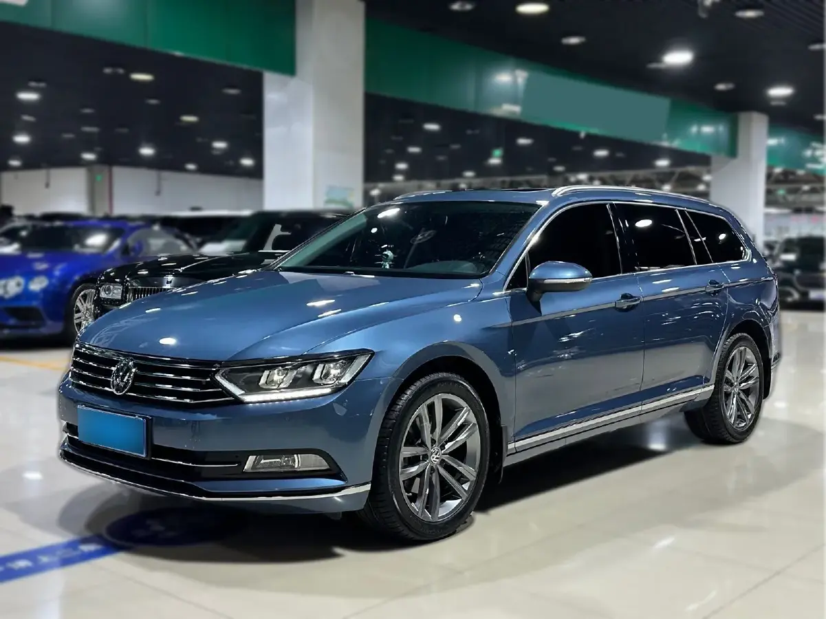 2018 Volkswagen Alltrack 2.0T 220HP L4 6DCT