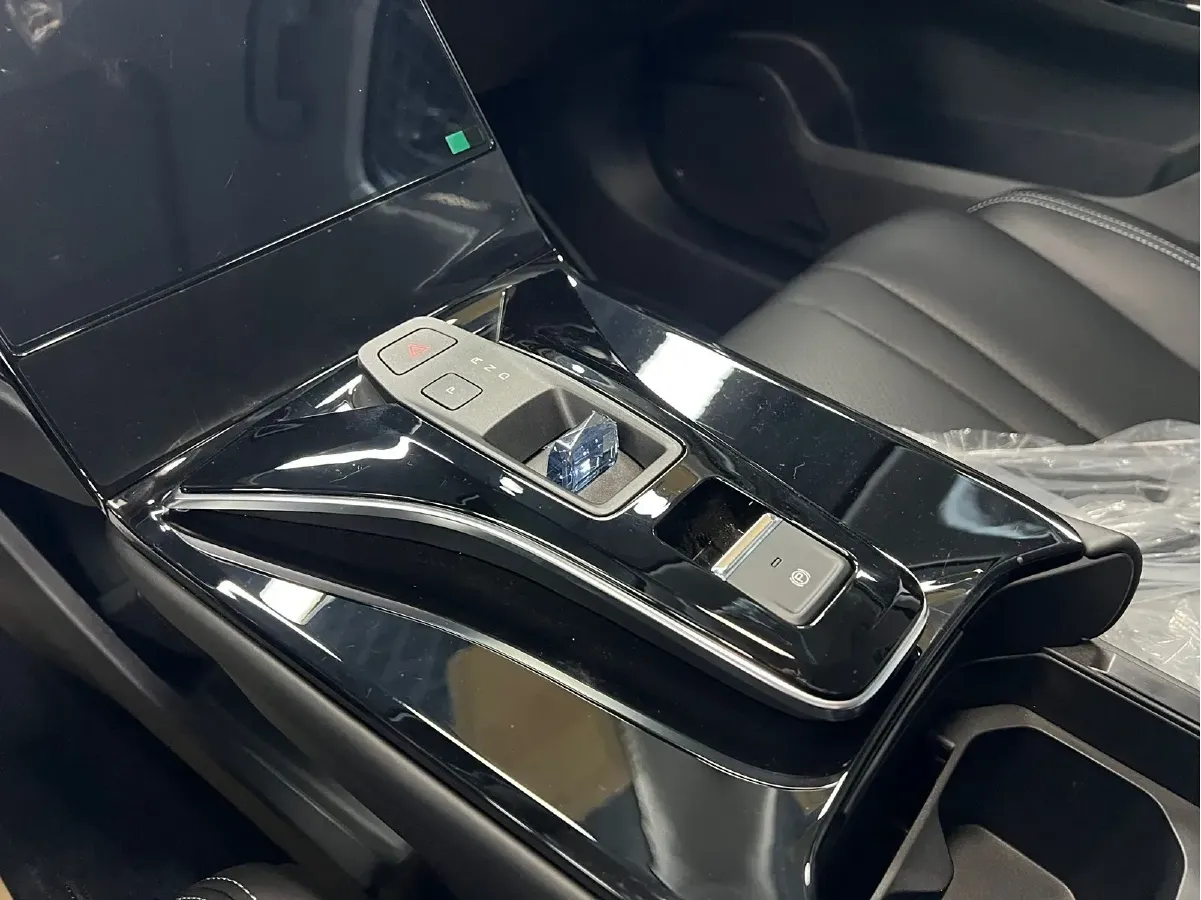 2024 DongFeng Aeolus HaoHan 1.5T 204HP L4 7DCT,autocango,china used car exporter,china ev exporter,chinese used car exporter,chinese used ev exporter