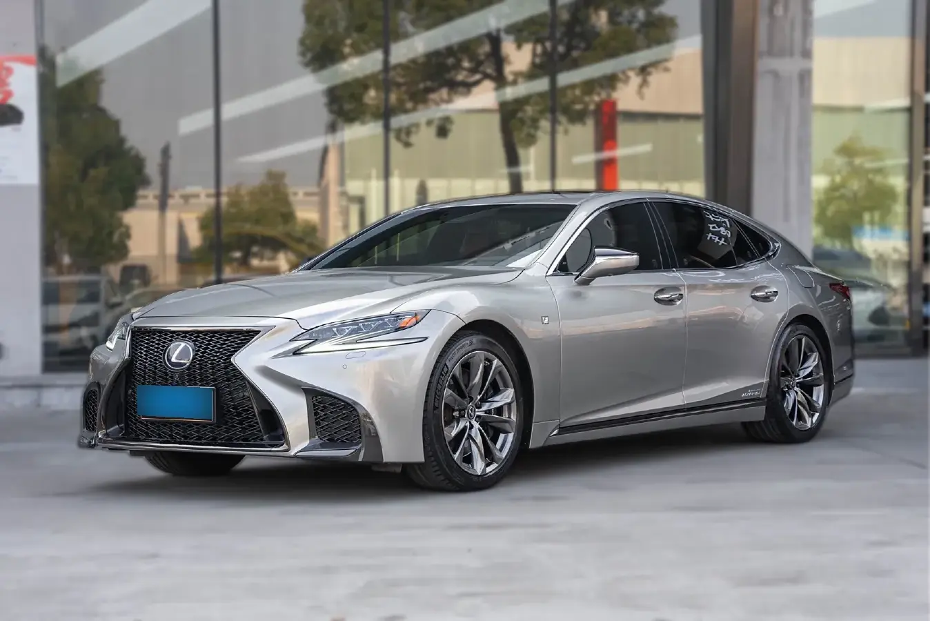 2018 Lexus LS 3.5L 299HP V6 E-CVT Hybrid