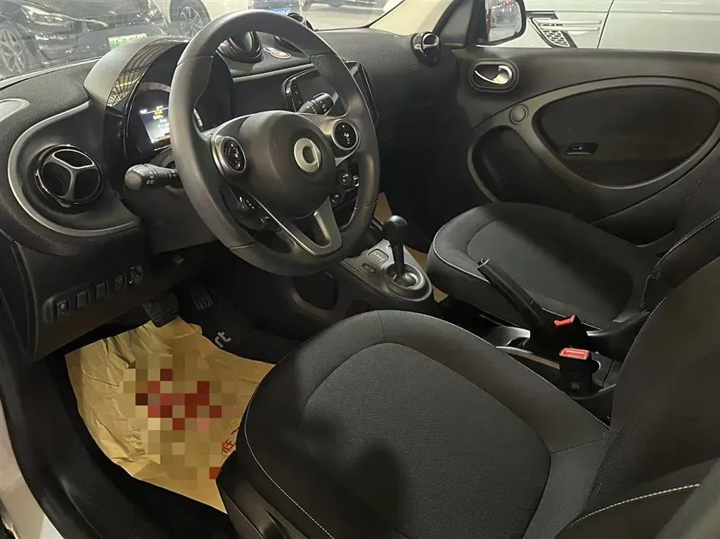 2018 Smart smart forfour 1.0L 71HP L3 6DCT,autocango,china used car exporter,china ev exporter,chinese used car exporter,chinese used ev exporter