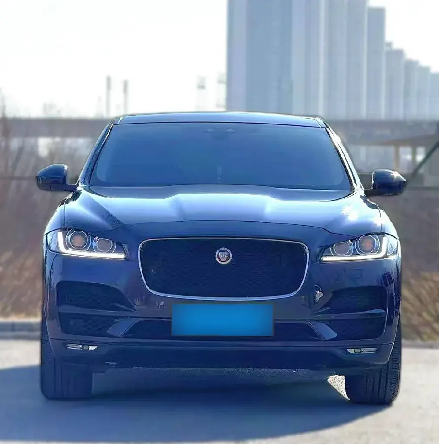 2018 Jaguar F-PACE 2.0T 250HP L4 8AT