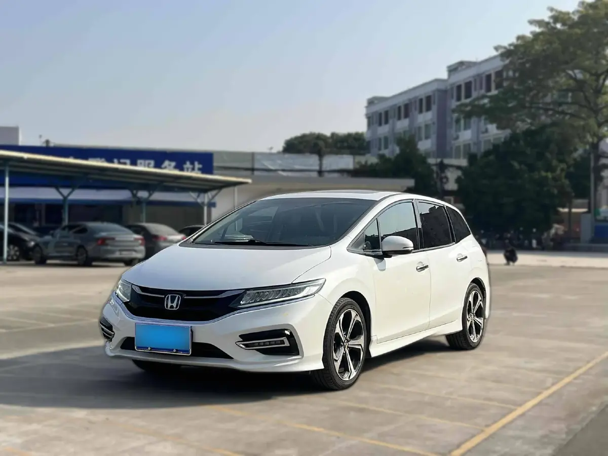 2017 Honda Jade 1.5T 156HP L4 CVT