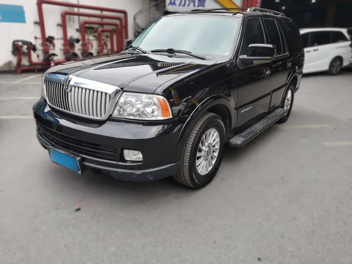 2005 Lincoln Navigator 5.4L 304HP V8 6AT