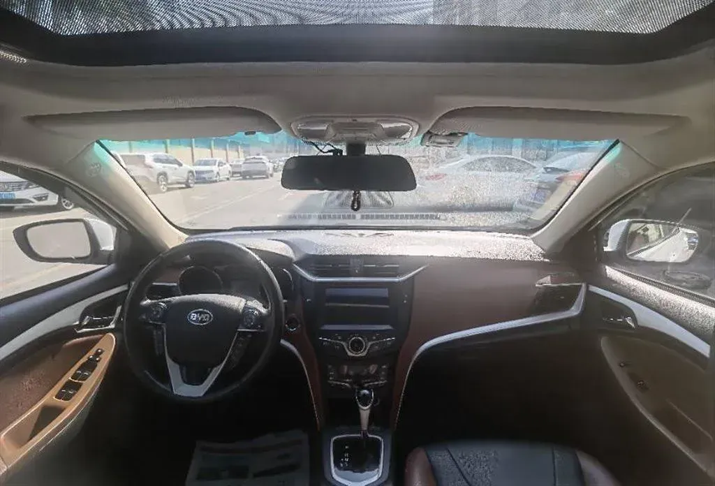 2014 BYD G5 1.5T 154HP L4 6DCT,autocango,china used car exporter,china ev exporter,chinese used car exporter,chinese used ev exporter