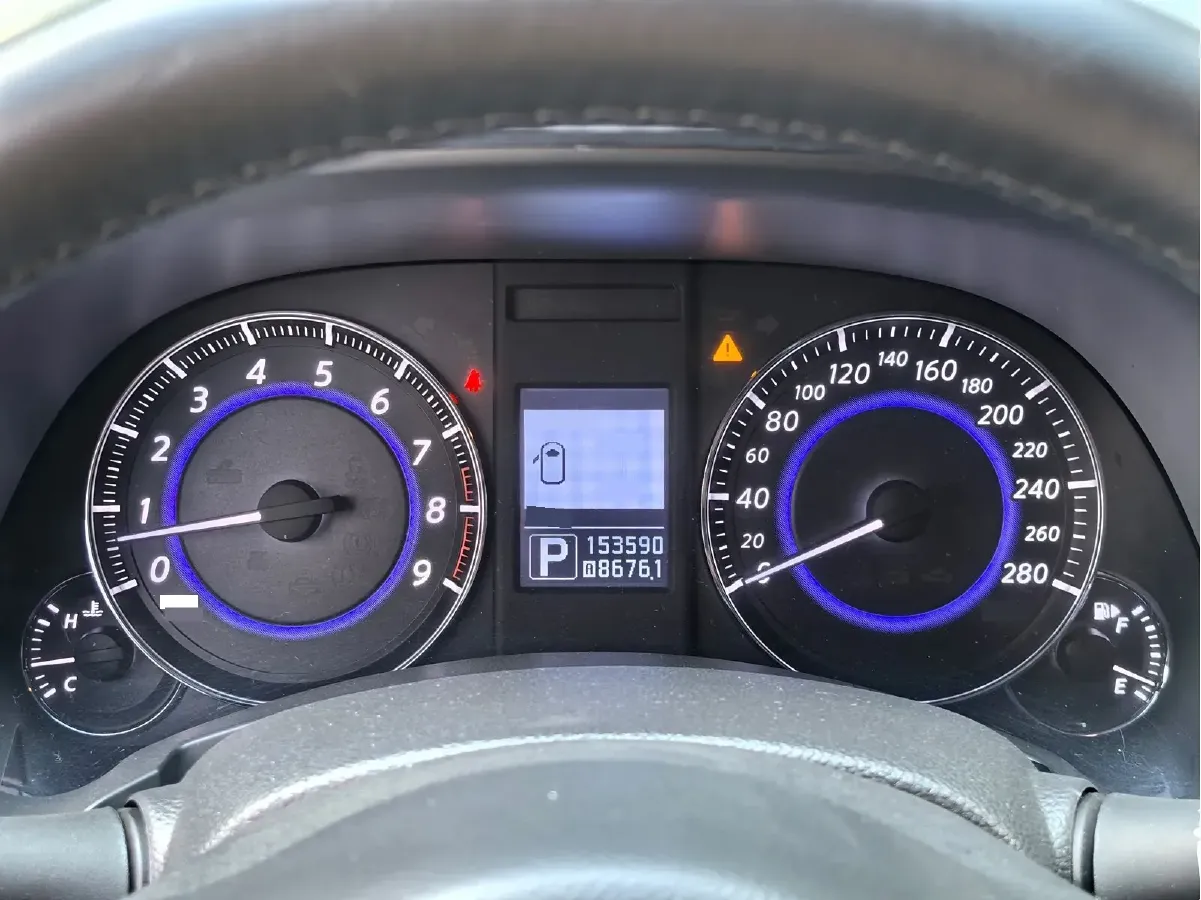 2013 Infiniti QX70 3.7L 351HP V6 7AT,autocango,china used car exporter,china ev exporter,chinese used car exporter,chinese used ev exporter