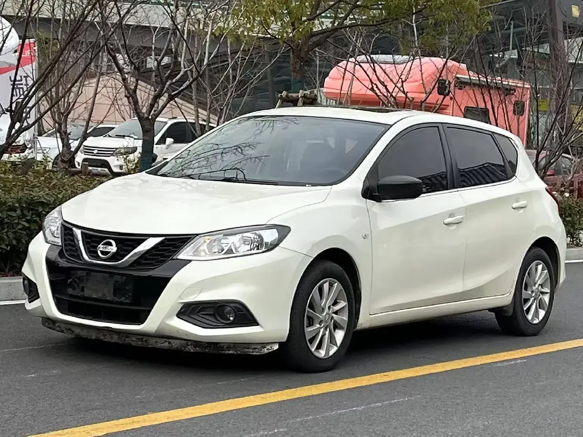 2016 Nissan Tiida 1.6L 126HP L4 CVT