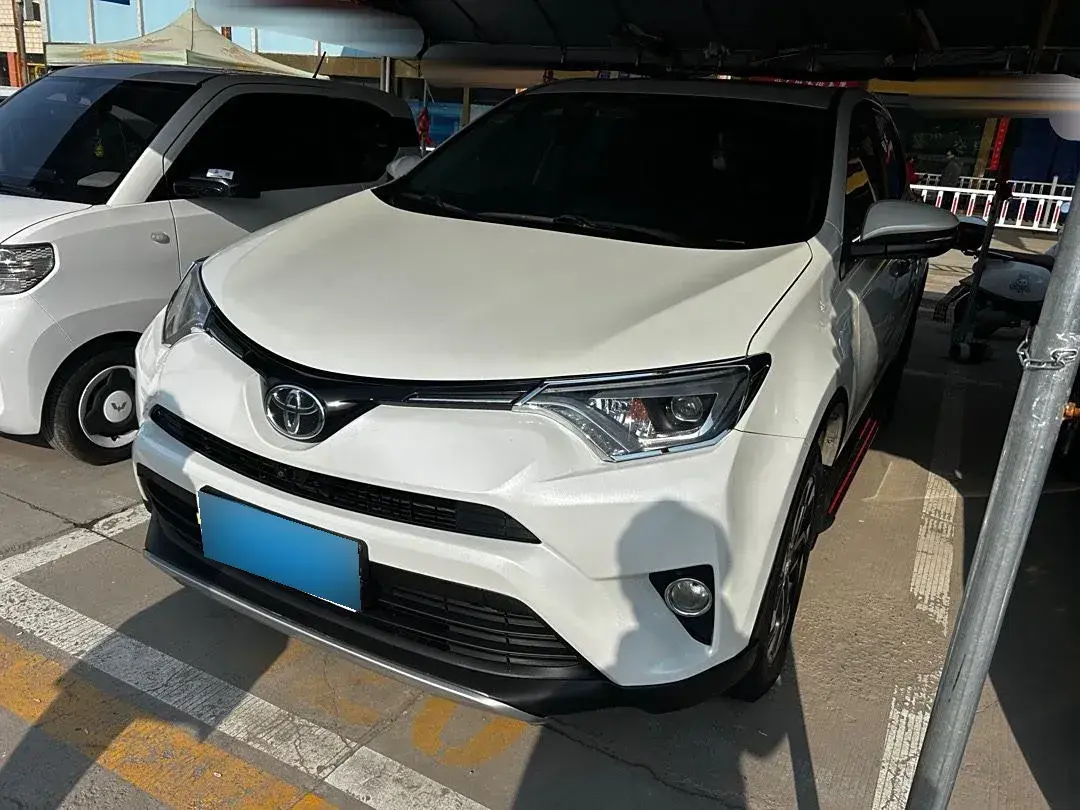 2016 Toyota RAV4 2.5L 180HP L4 6AT