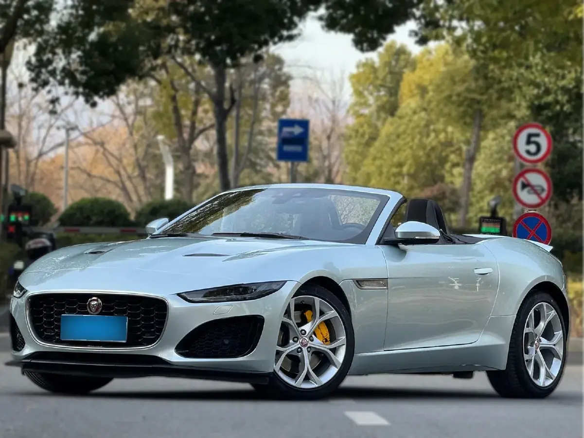 2021 Jaguar F-TYPE 2.0T 300HP L4 8AT