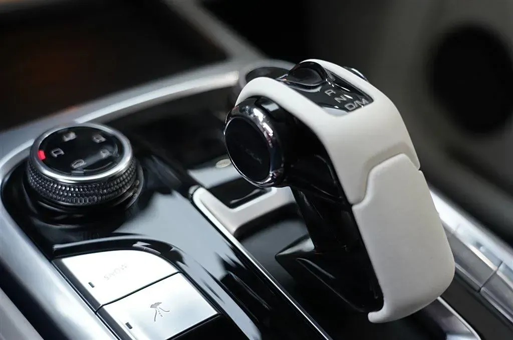 2021 Cyberspace 300 2.0T 227HP L4 8AT,autocango,china used car exporter,china ev exporter,chinese used car exporter,chinese used ev exporter