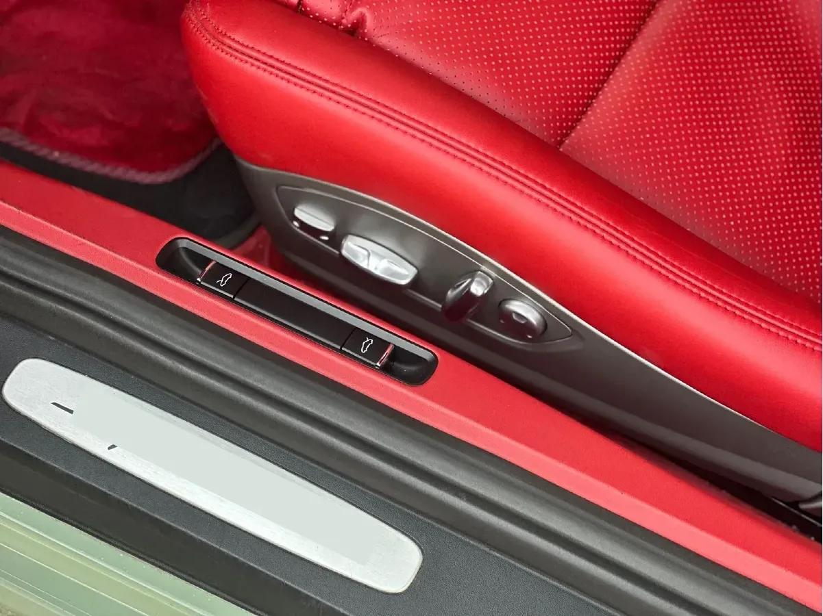 2015 Porsche Boxster 2.7L 265HP H6 7DCT,autocango,china used car exporter,china ev exporter,chinese used car exporter,chinese used ev exporter