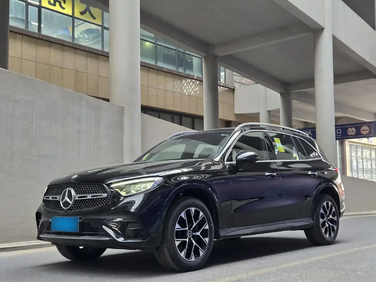 2023 Mercedes-Benz GLC Class 2.0T 204HP L4 9AT