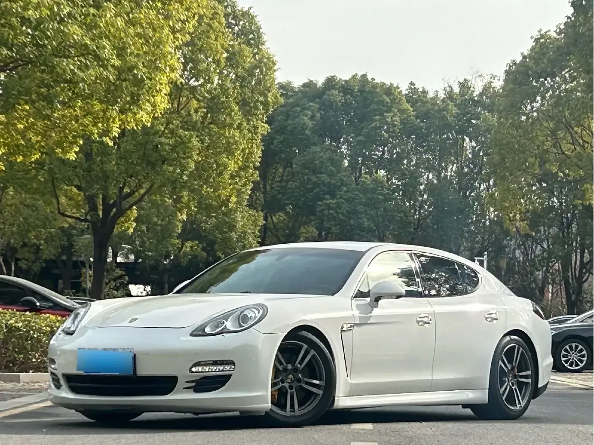 2013 Porsche Panamera 3.6L 300HP V6 7DCT