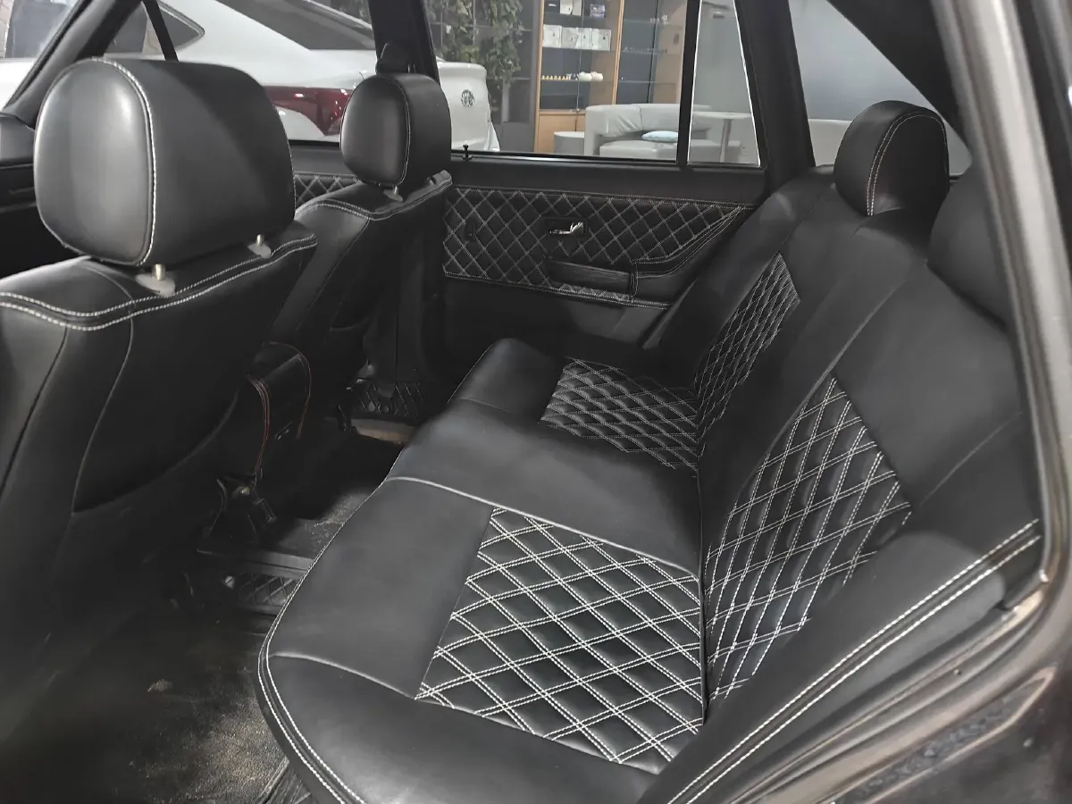 2004 Volkswagen Santana Classic 1.6L 87HP L4 5MT,autocango,china used car exporter,china ev exporter,chinese used car exporter,chinese used ev exporter