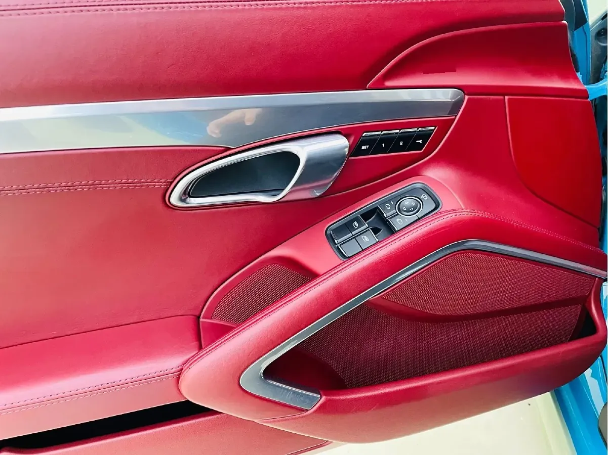 2018 Porsche 718 2.0T 250HP H4 7DCT,autocango,china used car exporter,china ev exporter,chinese used car exporter,chinese used ev exporter