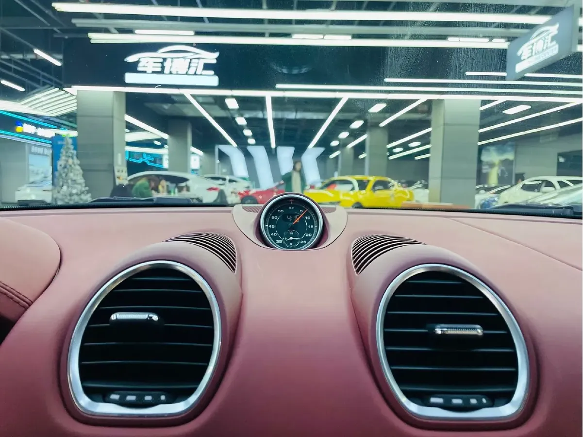 2018 Porsche 718 2.0T 250HP H4 7DCT,autocango,china used car exporter,china ev exporter,chinese used car exporter,chinese used ev exporter