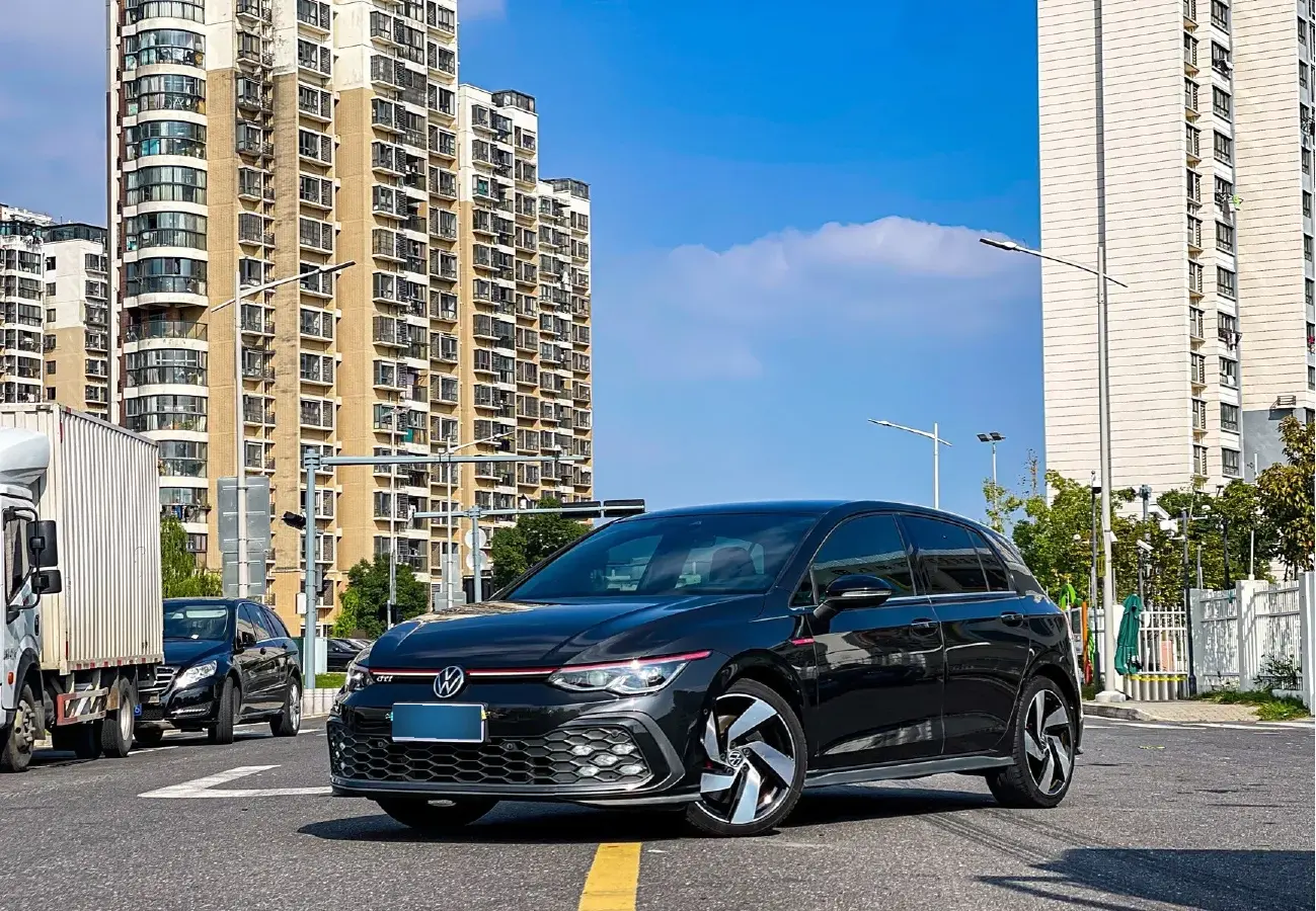 2021 Volkswagen GolfGTI 2.0T 220HP L4 7DCT