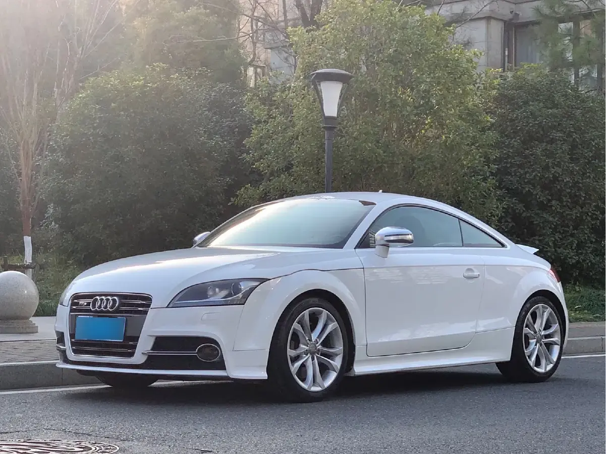 2013 Audi TTS 2.0T 272HP L4 6DCT