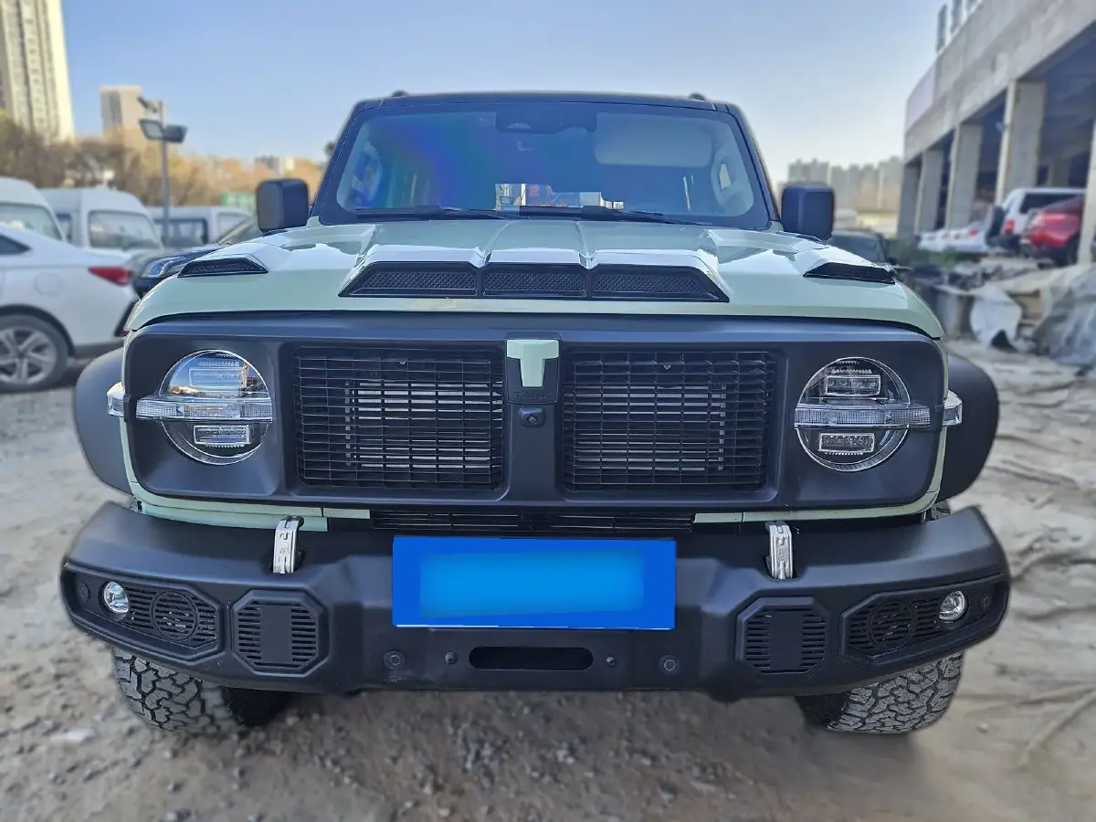 2023 Tank 300 2.0T 227HP L4 8AT