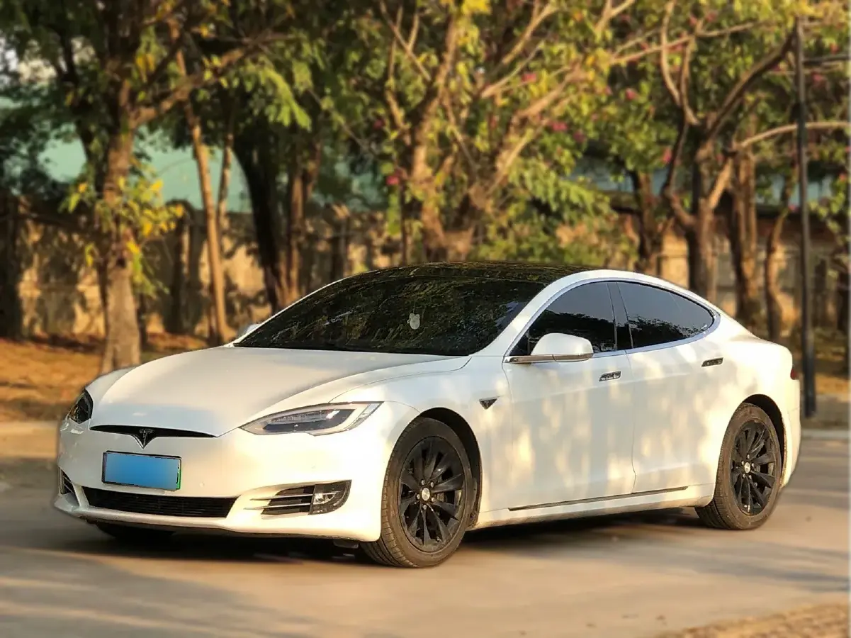 2016 Tesla Model S BEV 90KWH