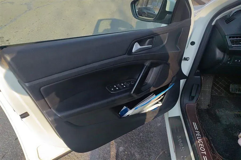 2015 Peugeot 308S 1.2T 136HP L3 6AT,autocango,china used car exporter,china ev exporter,chinese used car exporter,chinese used ev exporter