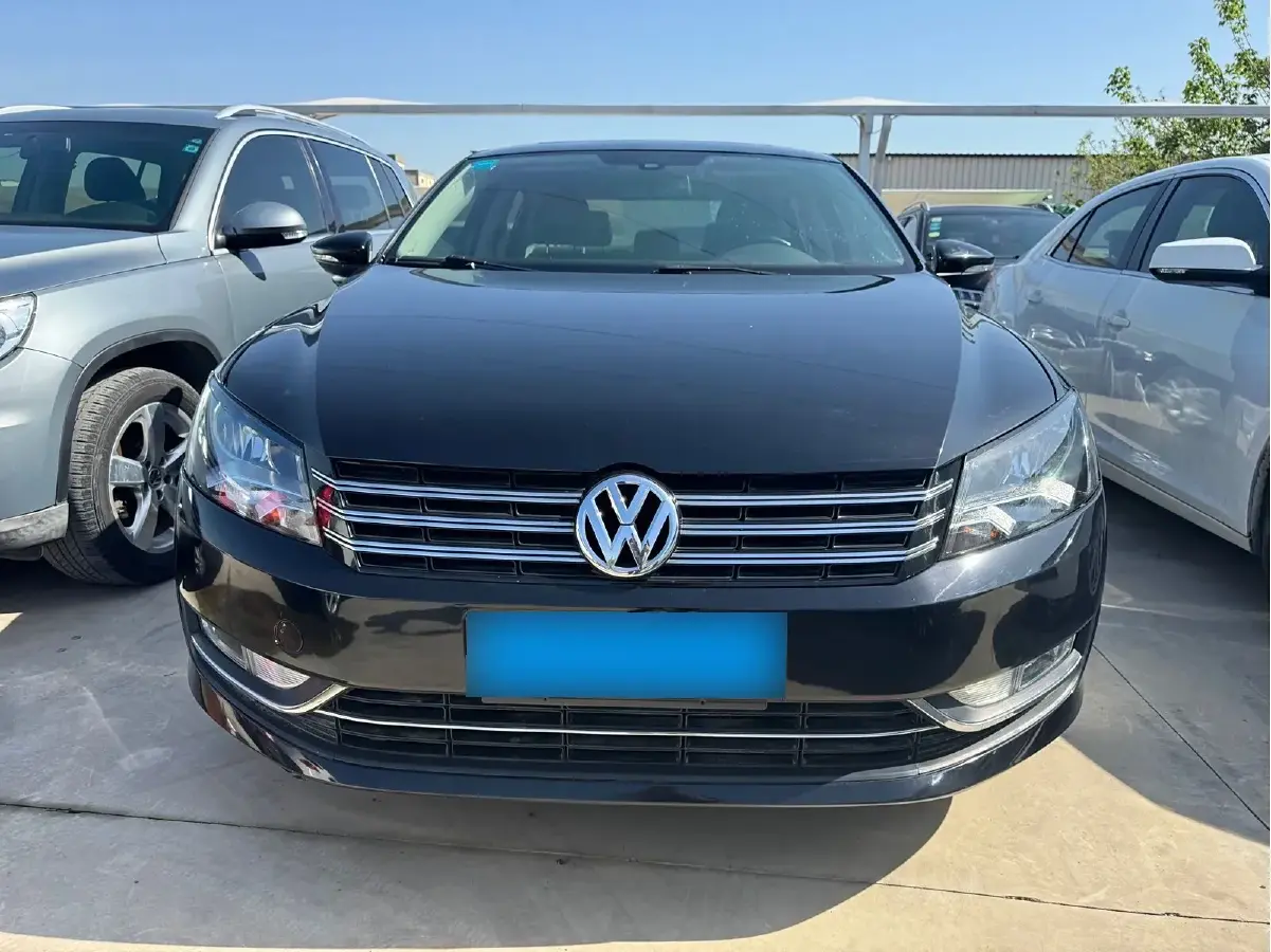 2015 Volkswagen Passat 1.8T 160HP L4 7DCT