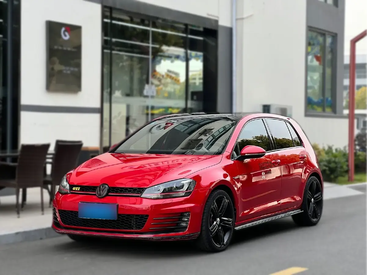 2016 Volkswagen GolfGTI 2.0T 220HP L4 7DCT