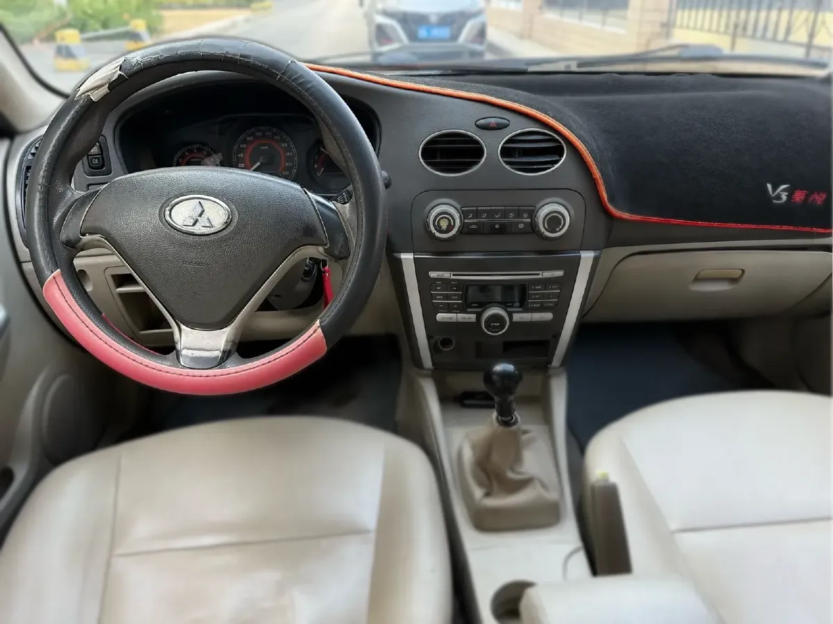 2011 Soueast V3 1.5L 120HP L4 5MT,autocango,china used car exporter,china ev exporter,chinese used car exporter,chinese used ev exporter