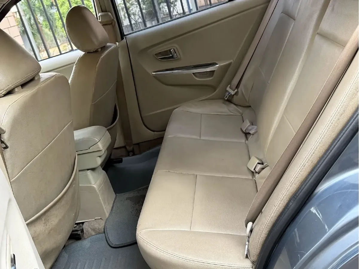 2011 Soueast V3 1.5L 120HP L4 5MT,autocango,china used car exporter,china ev exporter,chinese used car exporter,chinese used ev exporter