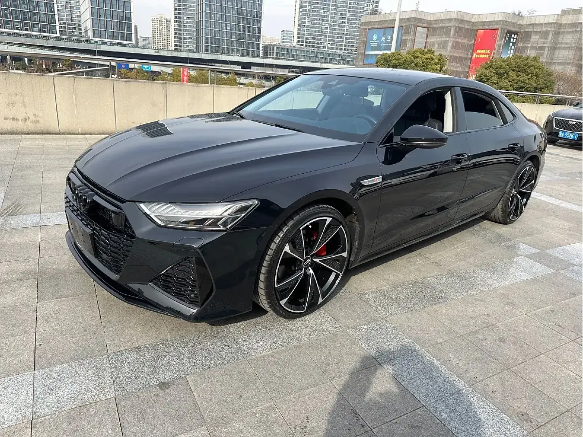 2024 Audi A7L 2.0T 245HP L4 7DCT