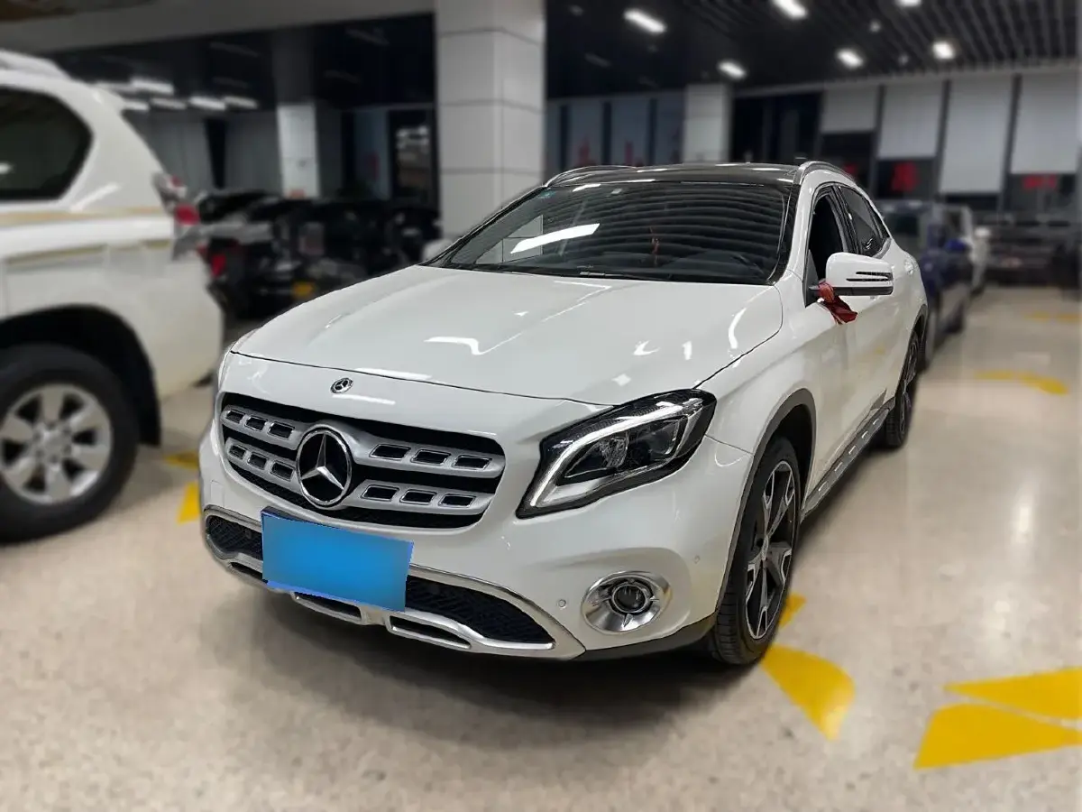 2017 Mercedes-Benz GLA Class 2.0T 184HP L4 7DCT