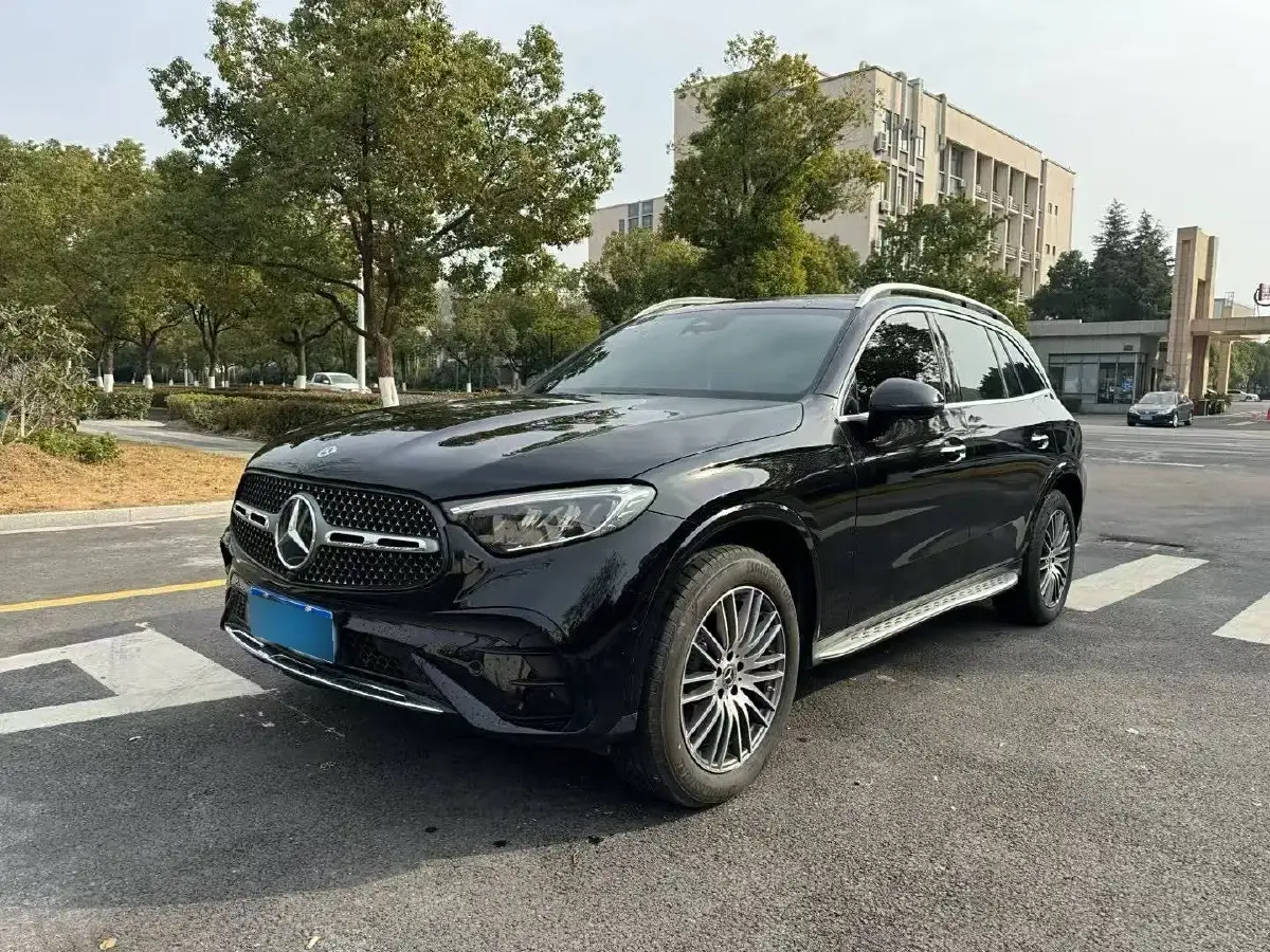 2025 Mercedes-Benz GLC Class 2.0T 258HP L4 9AT