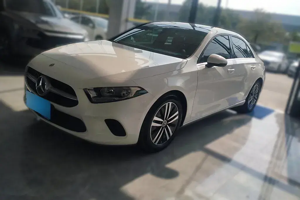 2022 Mercedes-Benz A Class 1.3T 136HP L4 7DCT