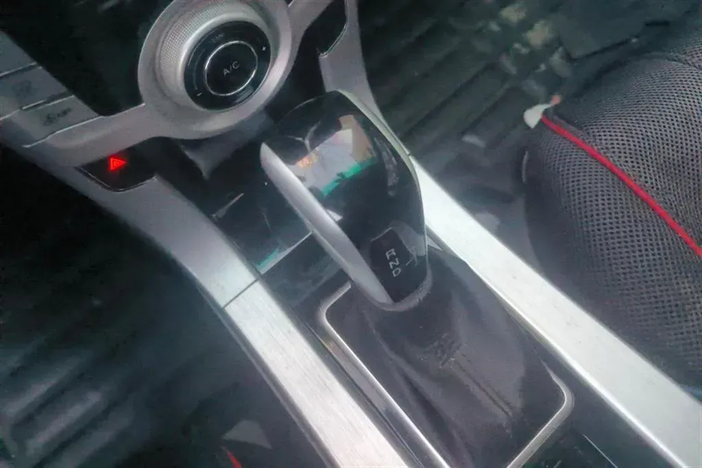 2014 Luxgen 5 1.8T 154HP L4 5AT,autocango,china used car exporter,china ev exporter,chinese used car exporter,chinese used ev exporter