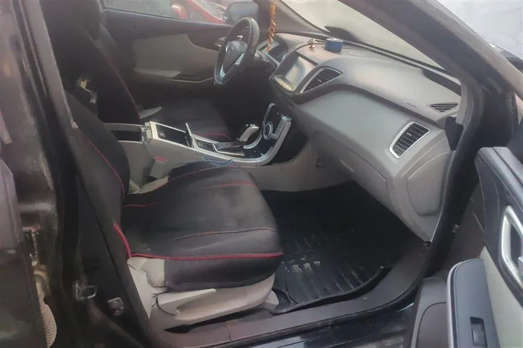 2014 Luxgen 5 1.8T 154HP L4 5AT,autocango,china used car exporter,china ev exporter,chinese used car exporter,chinese used ev exporter